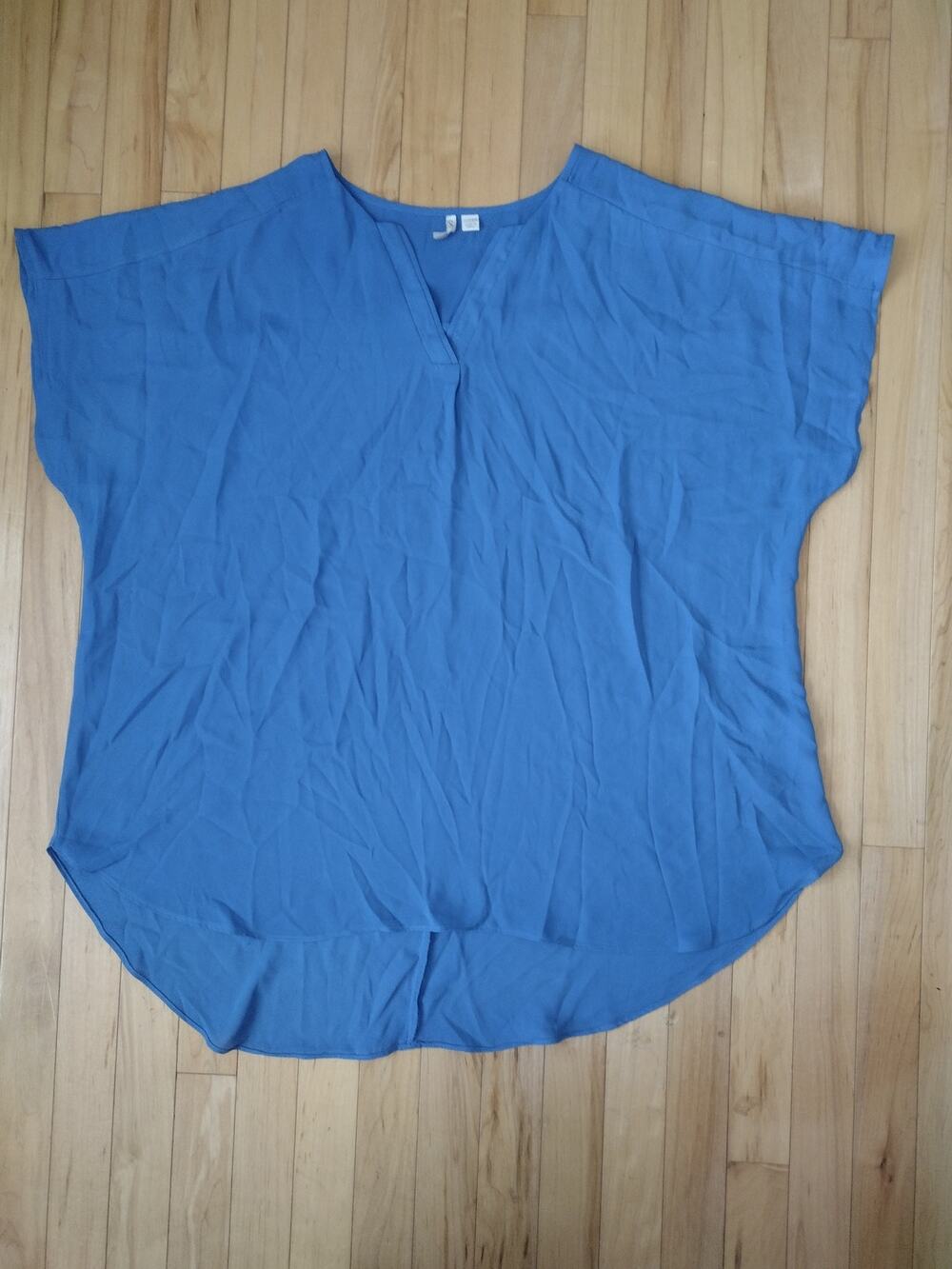 CATO Women's Plus Size 22/24W Blue V-Neck Flowy High-Low Blouse Top